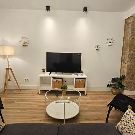 Apartamentos En El Centro - Plaza De Amboage - Wifi Ферроль Екстер'єр фото