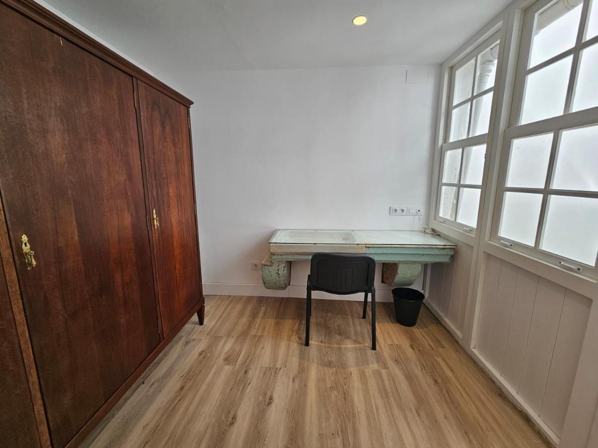 Apartamentos En El Centro - Plaza De Amboage - Wifi Ферроль Екстер'єр фото