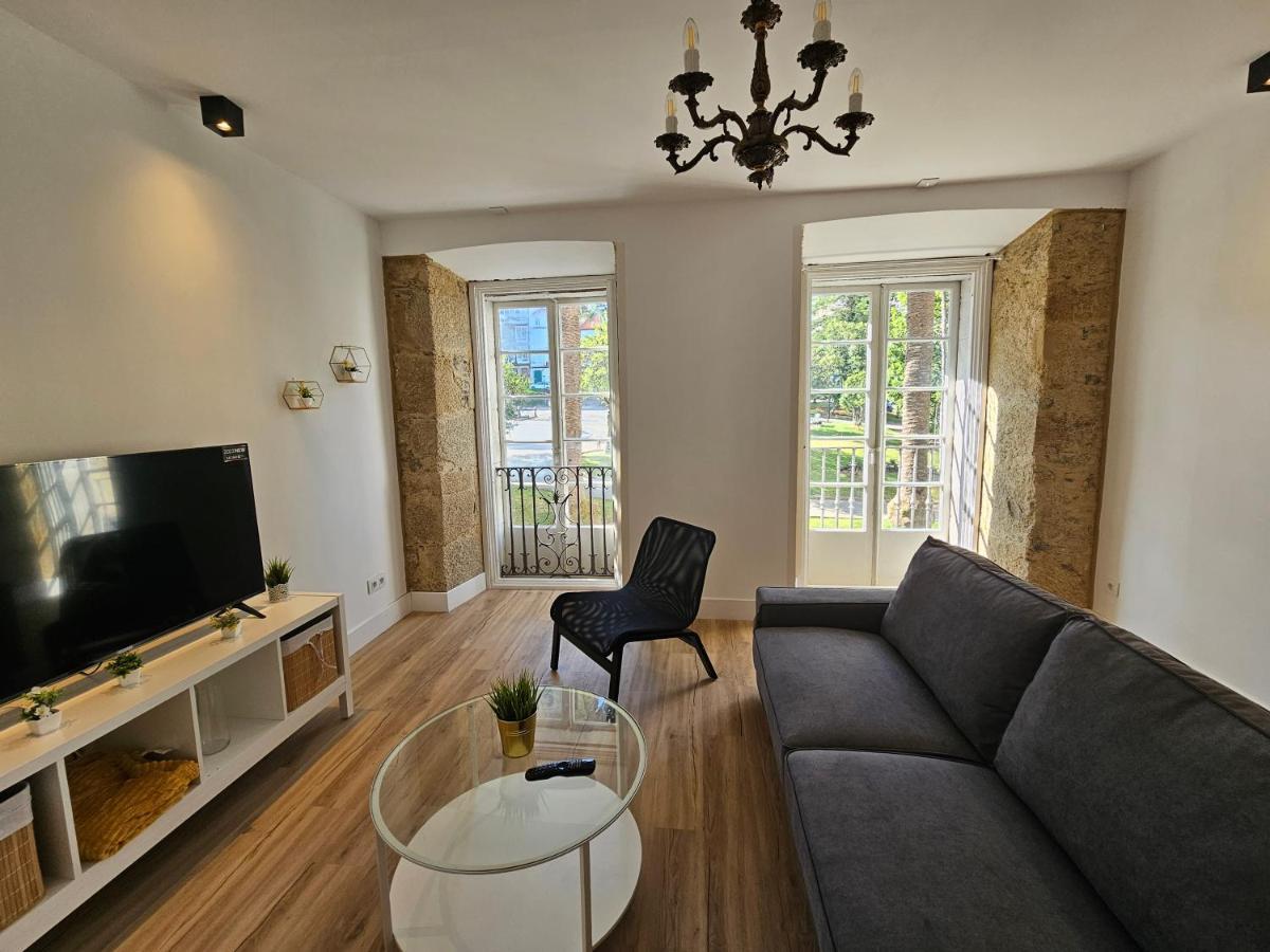 Apartamentos En El Centro - Plaza De Amboage - Wifi Ферроль Екстер'єр фото