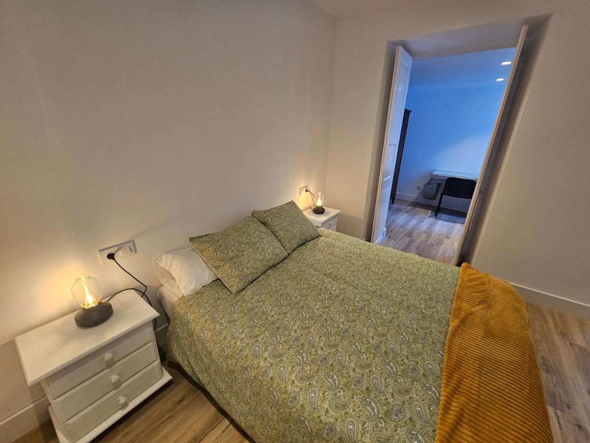 Apartamentos En El Centro - Plaza De Amboage - Wifi Ферроль Екстер'єр фото