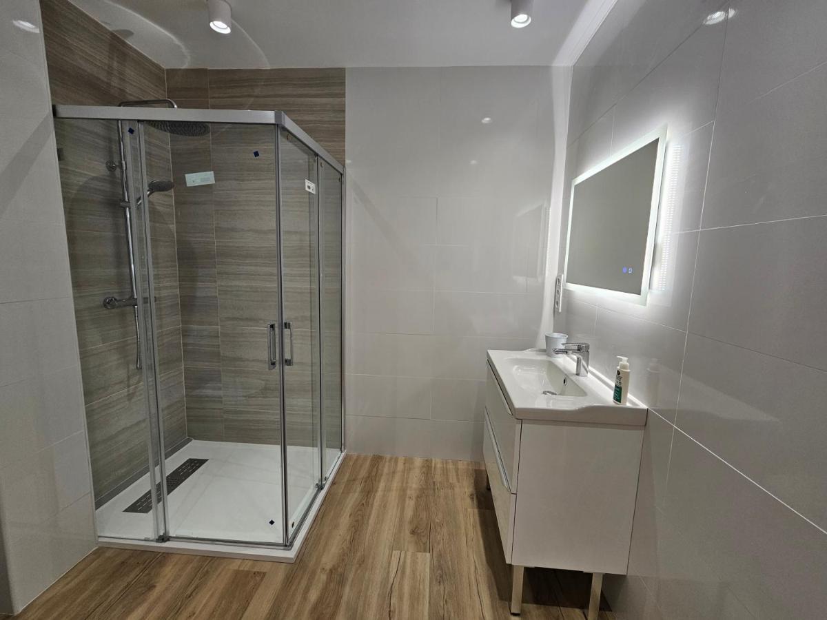 Apartamentos En El Centro - Plaza De Amboage - Wifi Ферроль Екстер'єр фото