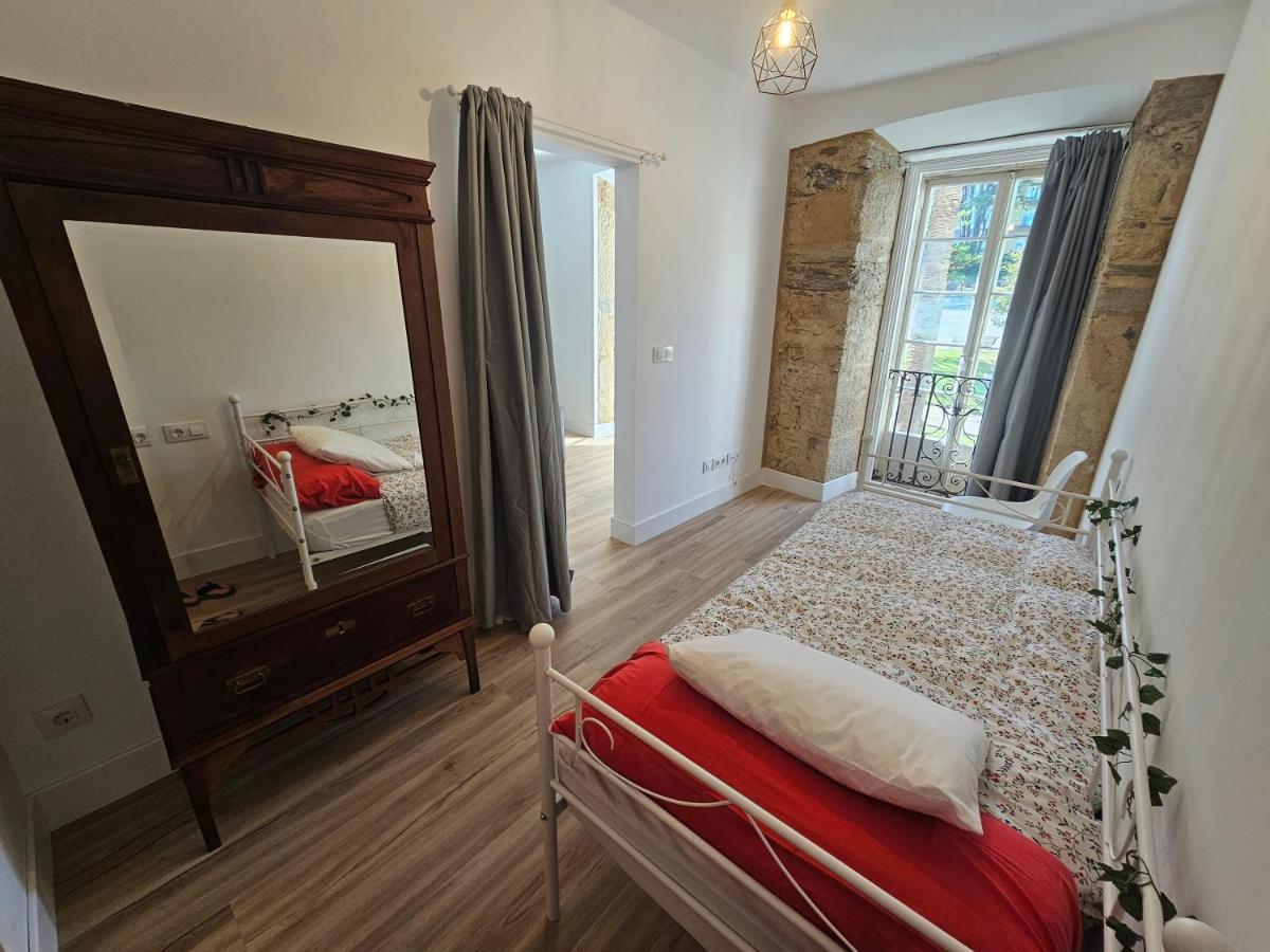 Apartamentos En El Centro - Plaza De Amboage - Wifi Ферроль Екстер'єр фото