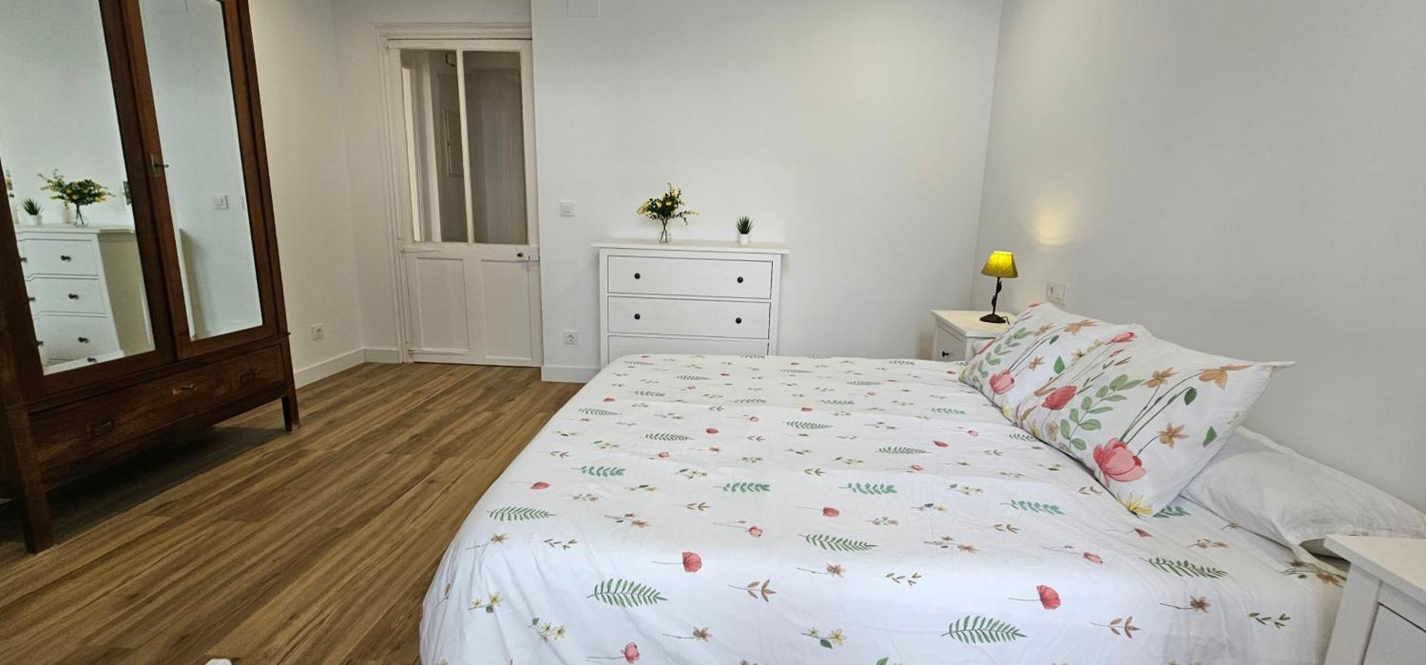 Apartamentos En El Centro - Plaza De Amboage - Wifi Ферроль Екстер'єр фото