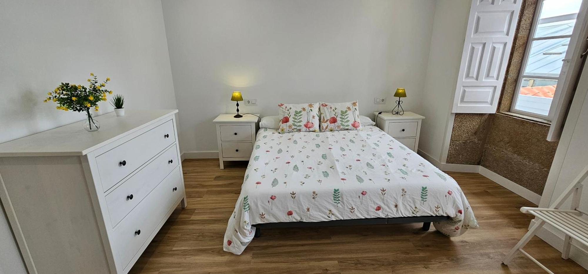 Apartamentos En El Centro - Plaza De Amboage - Wifi Ферроль Екстер'єр фото
