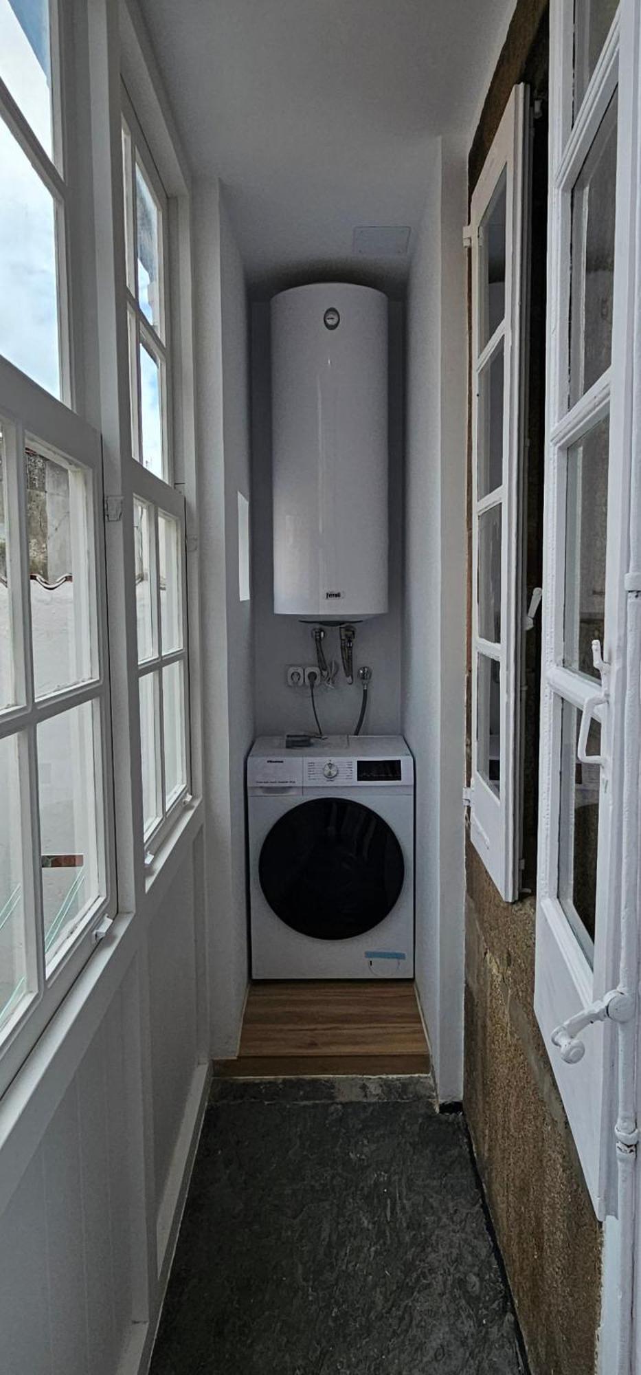 Apartamentos En El Centro - Plaza De Amboage - Wifi Ферроль Екстер'єр фото